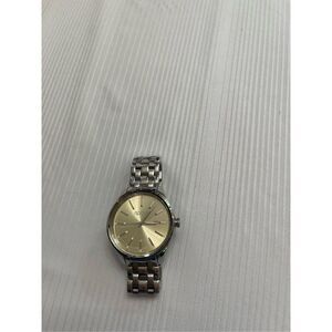 Rip Curl Women’s Bailey Analog Display Watch Needs Battery